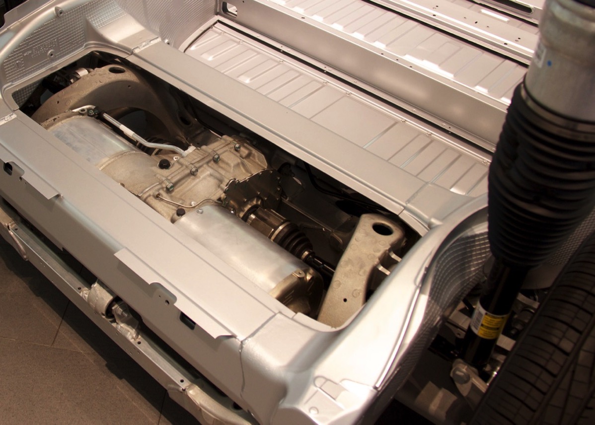 Tesla S85 electric motor